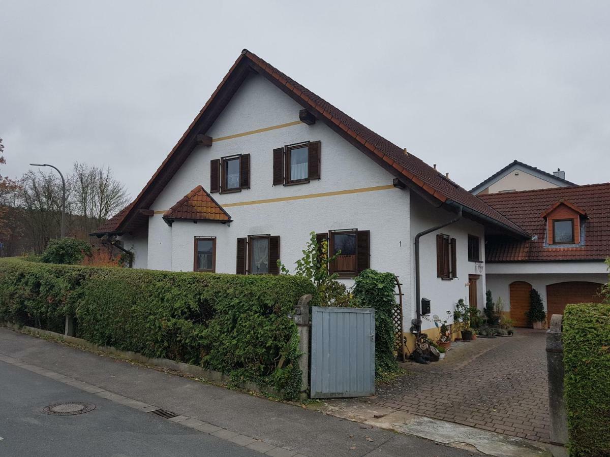 Ferienwohnung Schuetz Hirschaid Bagian luar foto