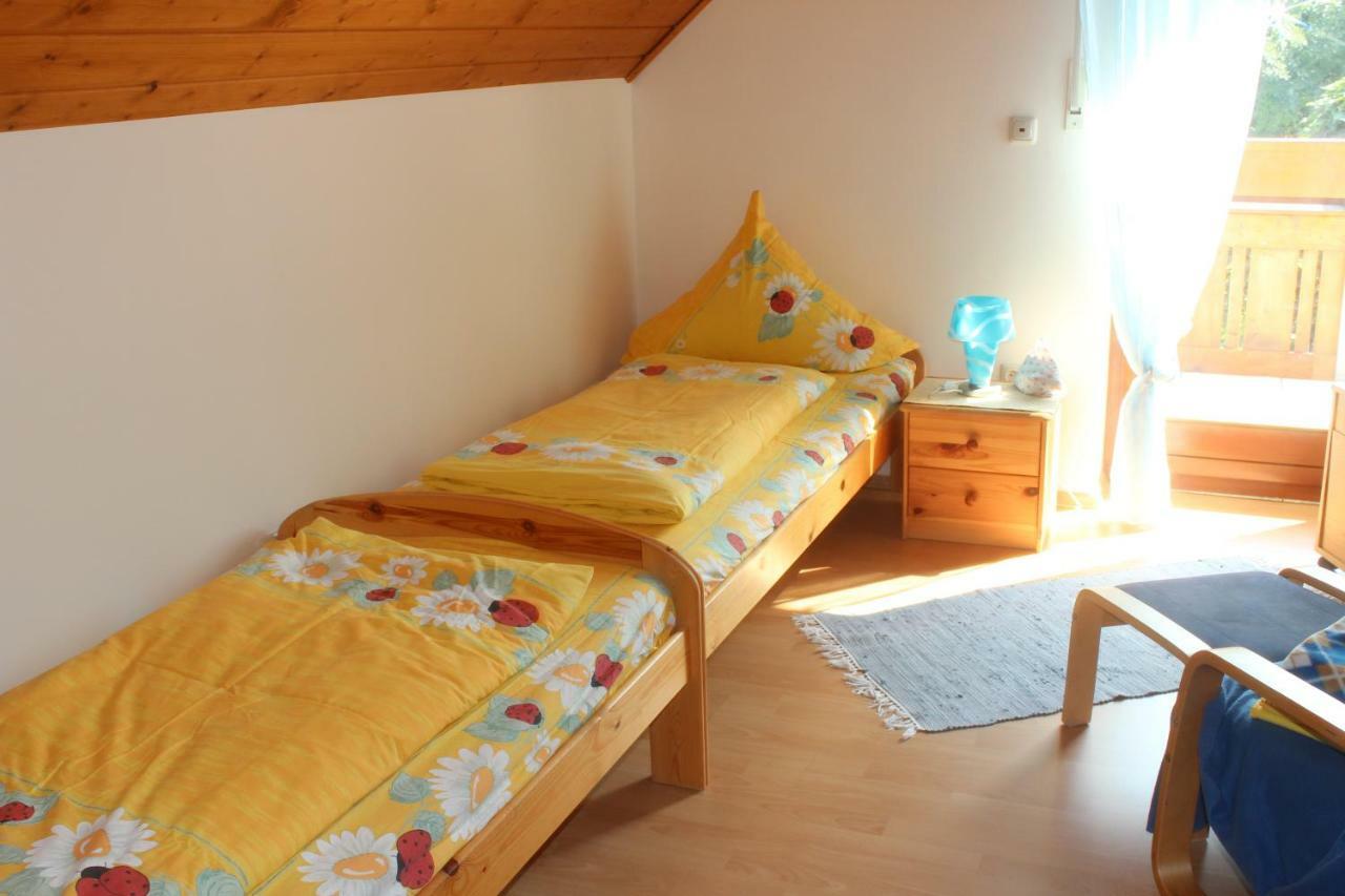 Ferienwohnung Schuetz Hirschaid Bagian luar foto